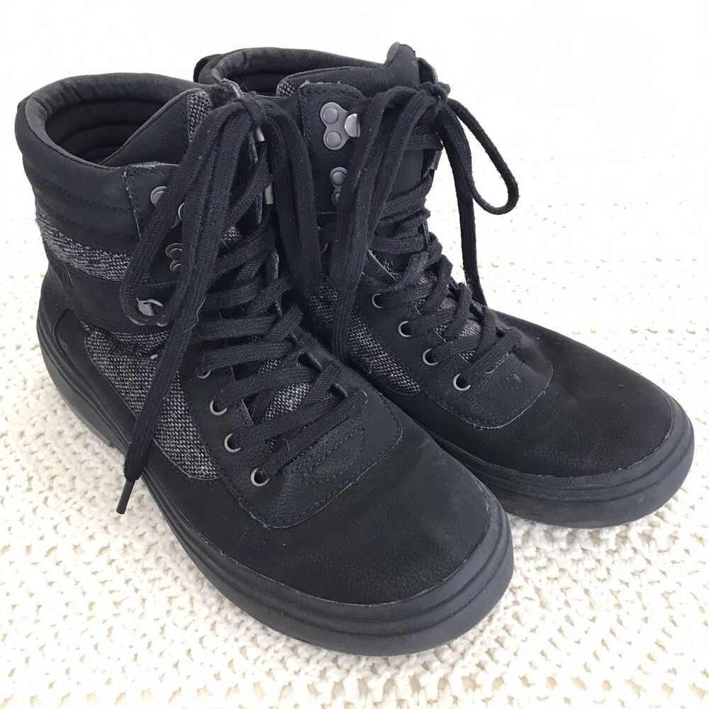 Merrell Women’s Holly 2 Lace Waterproof WP Black Boots US 9